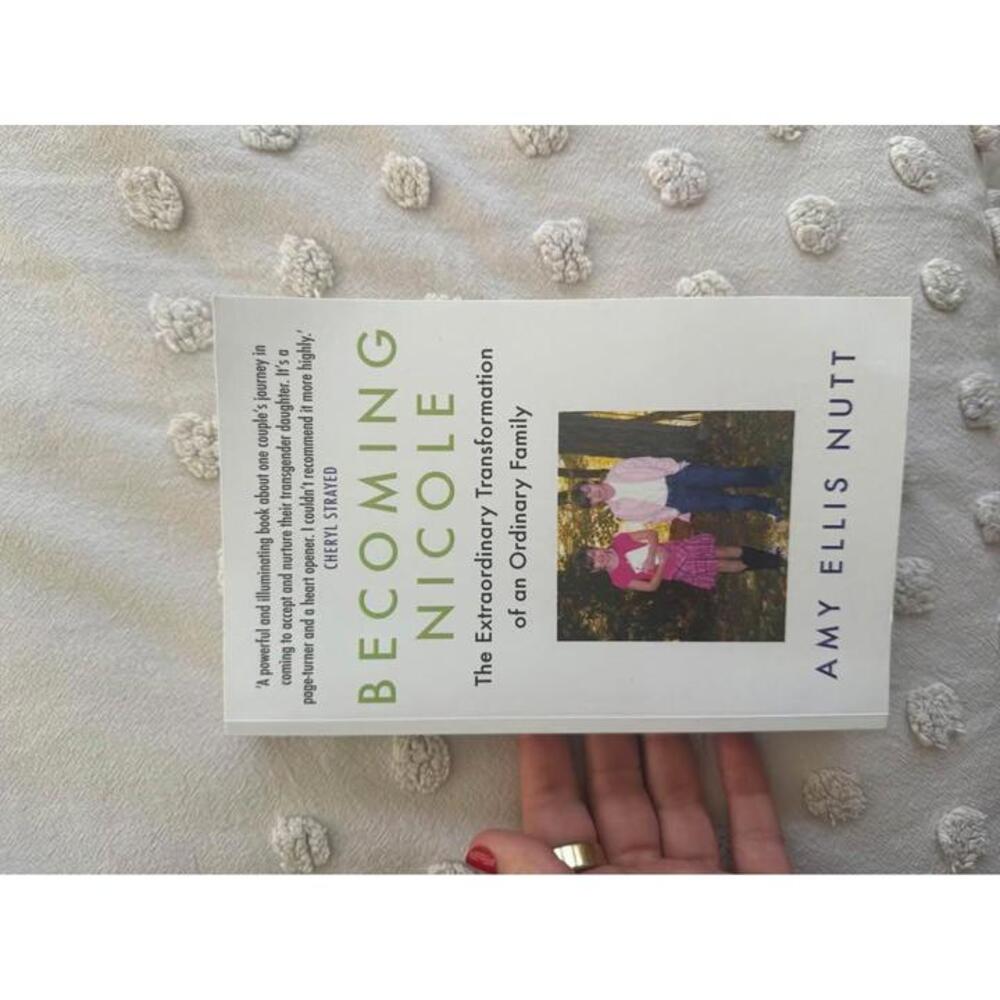 Becoming Nicole: The Extraordinary Transformation of an Ordinary Family